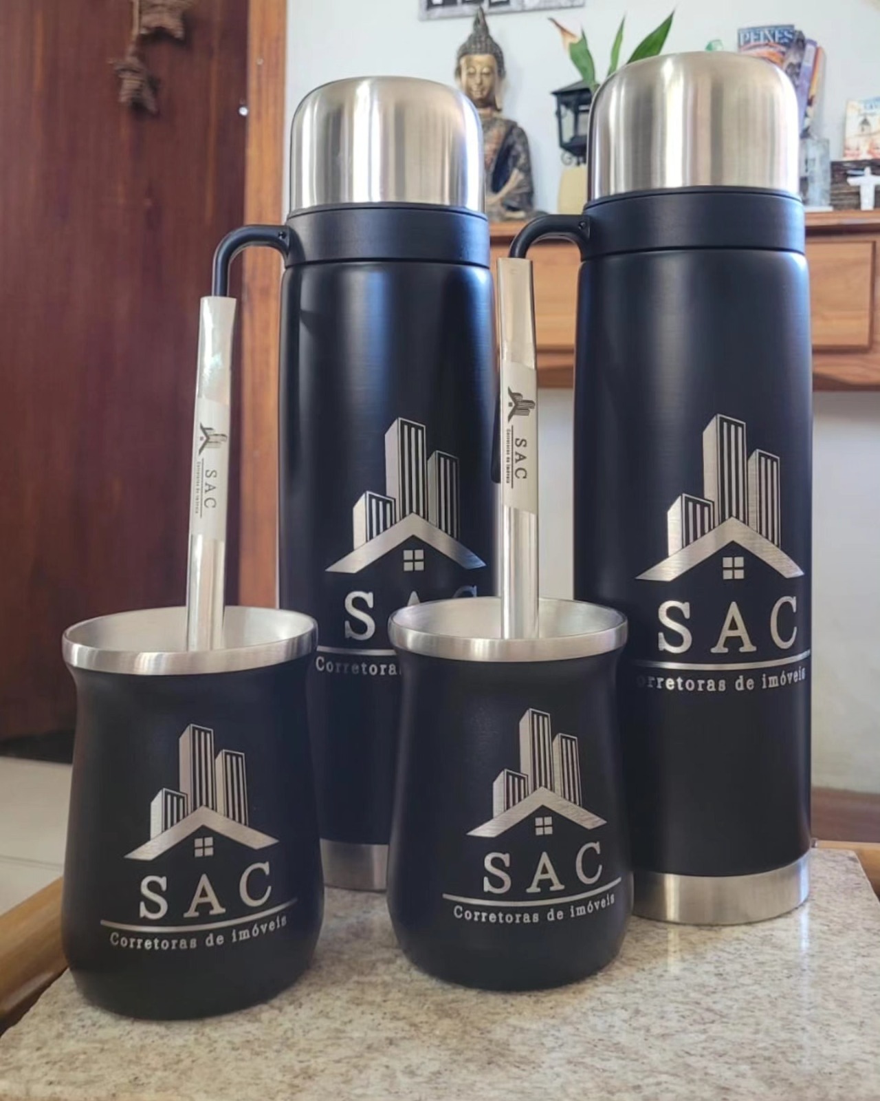 Térmica e cuia personalizadas da Raiz